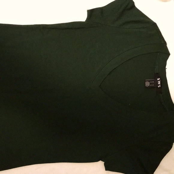 v-neck - Picture 2 of 2